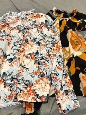 SHEIN Set of 2 Floral Ruffle Top in Light Blue, Orange & Black Size Large Light